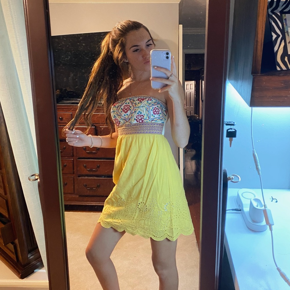 Cute strapless dress